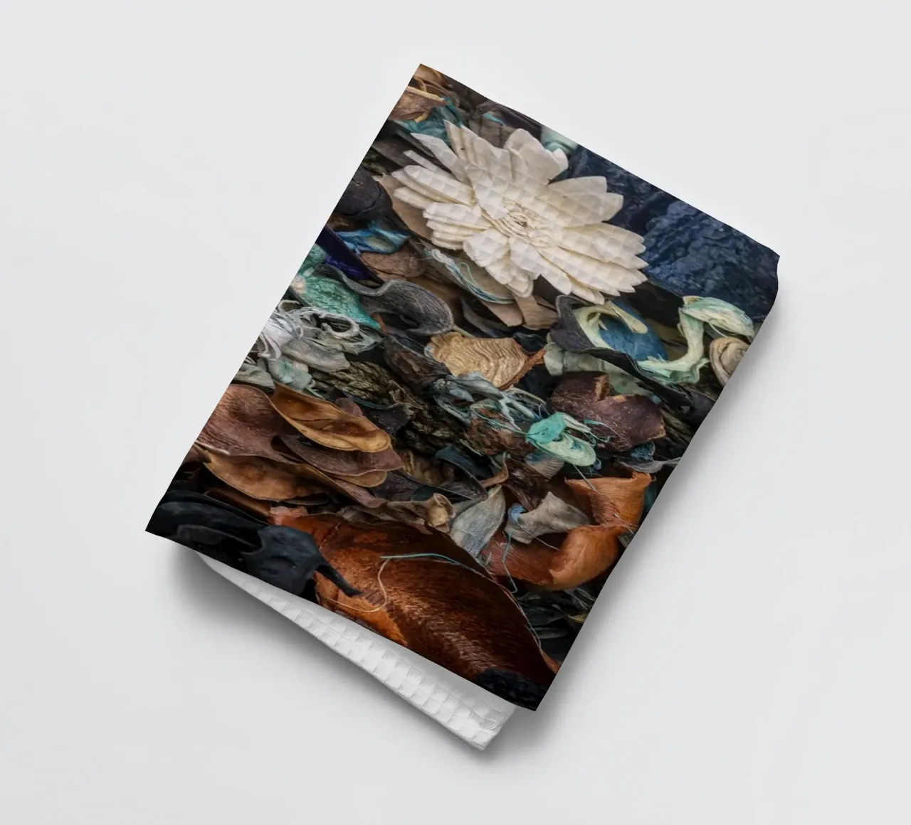 Composizione di fiori secchi con accenti bianchi canovaccio da cucina da Bilderwelt - Kunst für die Wand