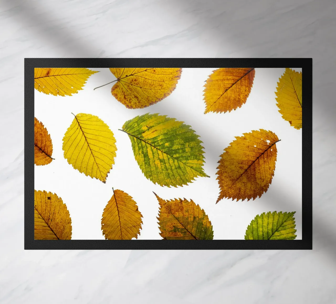 Foglie d'autunno in variazione sul bianco zerbino da Bilderwelt - Kunst für die Wand