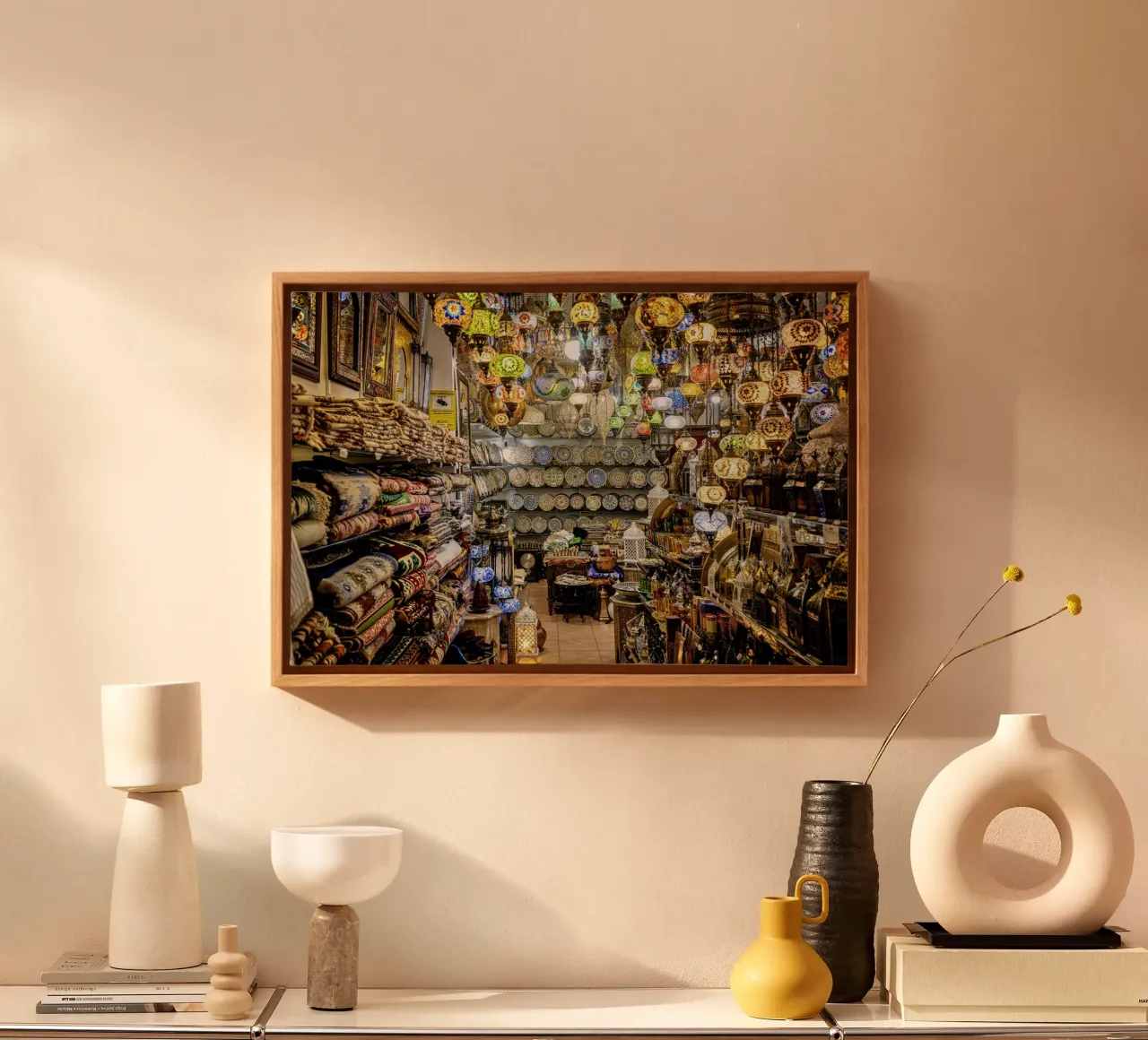 Souvenir shop with carpets and lanterns canvas by Bilderwelt - Kunst für die Wand