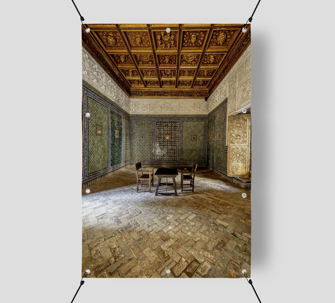 Camera mudéjar con piastrelle e soffitto in legno telo in pvc da Bilderwelt - Kunst für die Wand