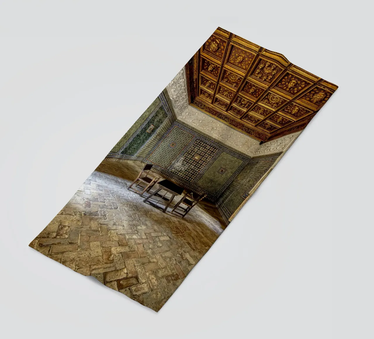 Camera mudéjar con piastrelle e soffitto in legno telo mare da Bilderwelt - Kunst für die Wand