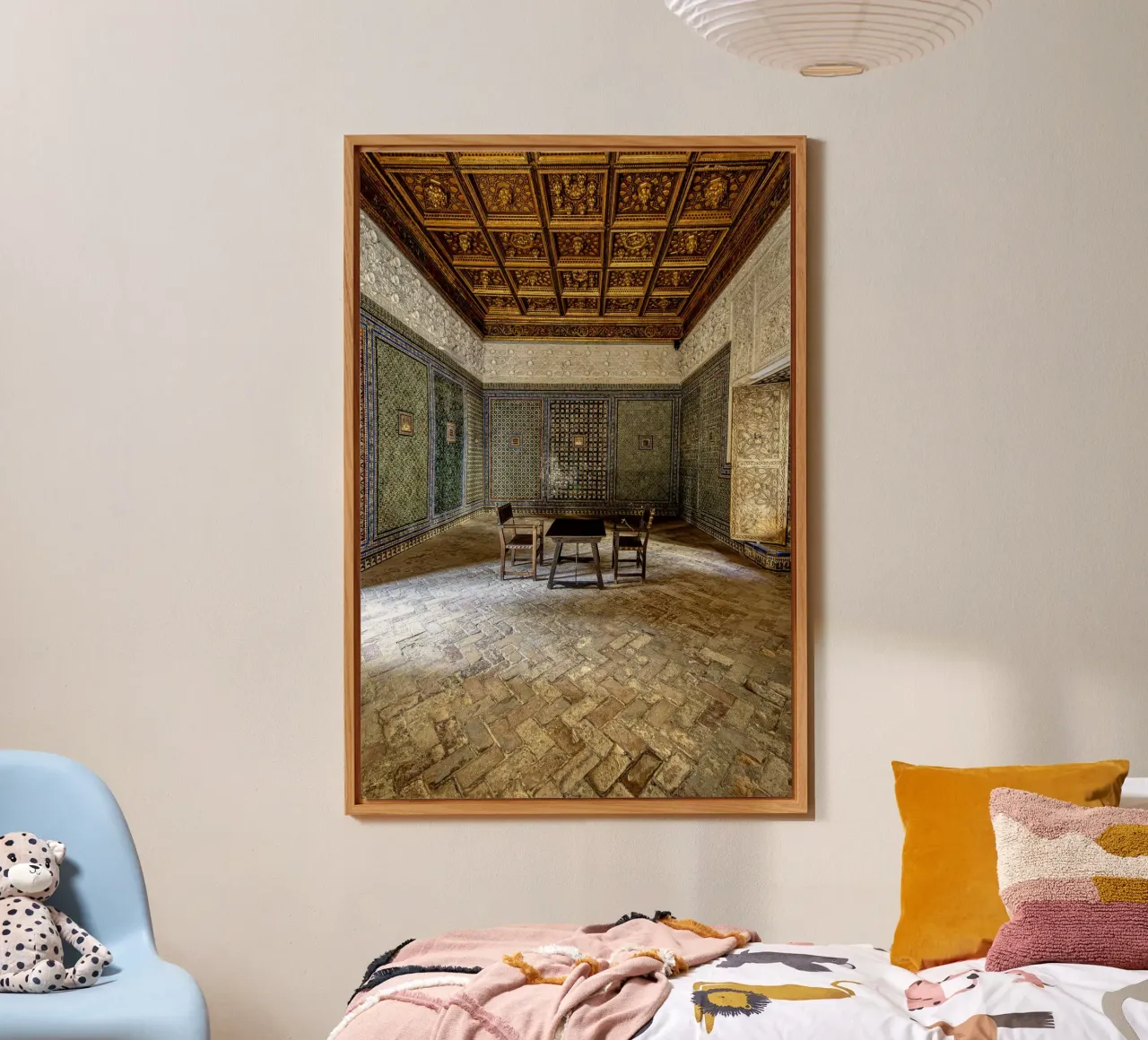 Camera mudéjar con piastrelle e soffitto in legno pannello forex da Bilderwelt - Kunst für die Wand