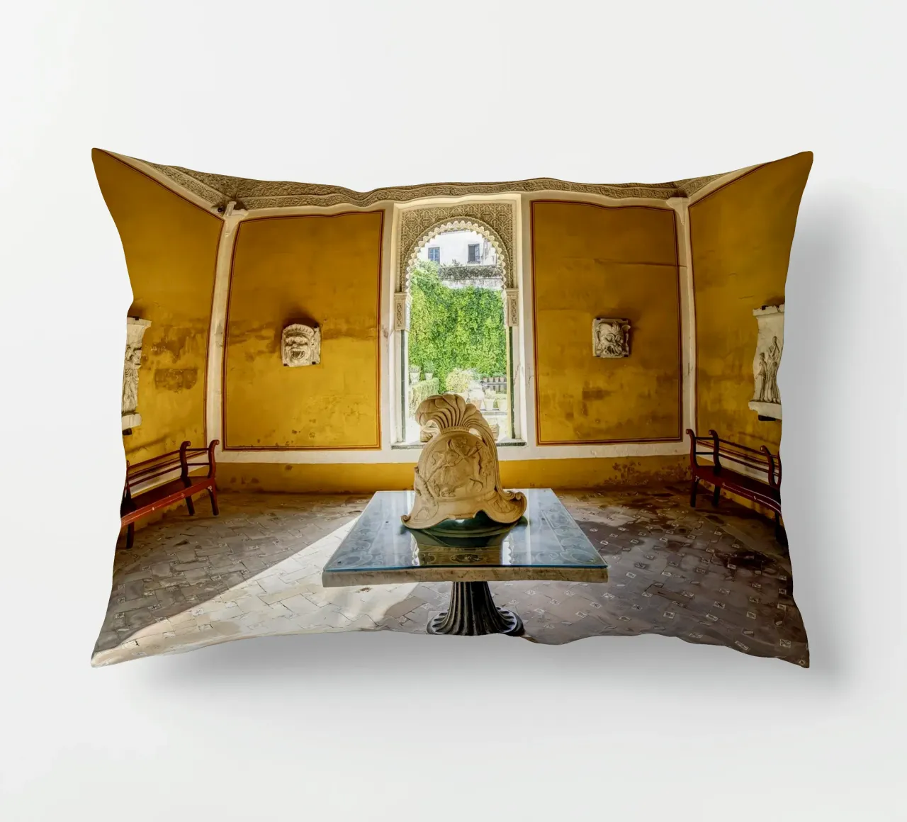 Interni storici con vista sul giardino cuscino da Bilderwelt - Kunst für die Wand