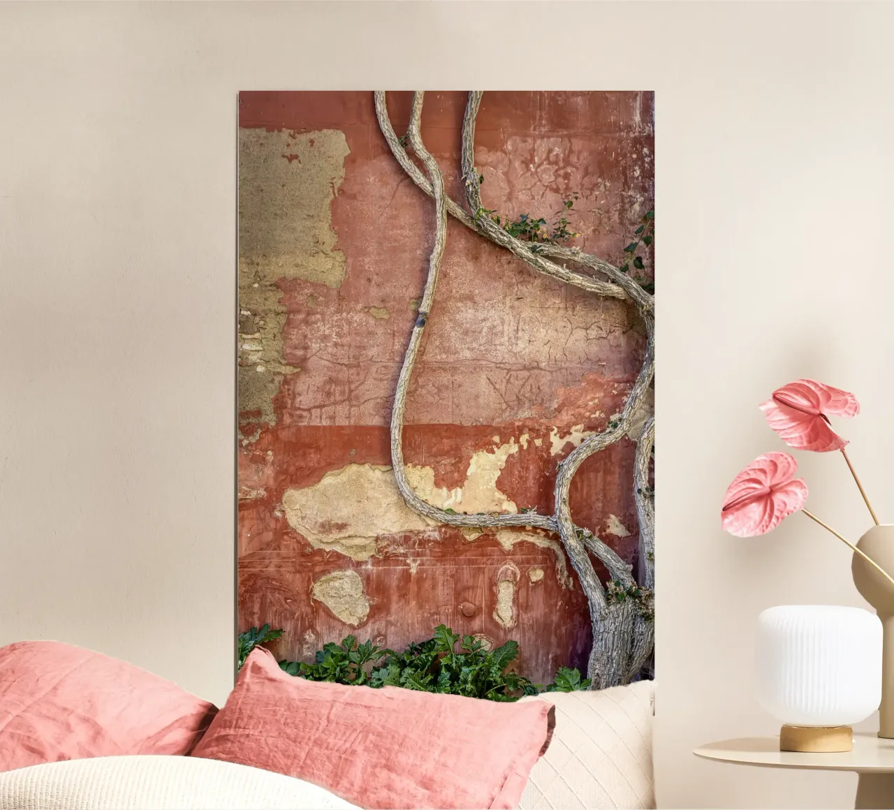 Parete scolpita dalle intemperie con pianta rampicante poster con telaio in plastica da Bilderwelt - Kunst für die Wand