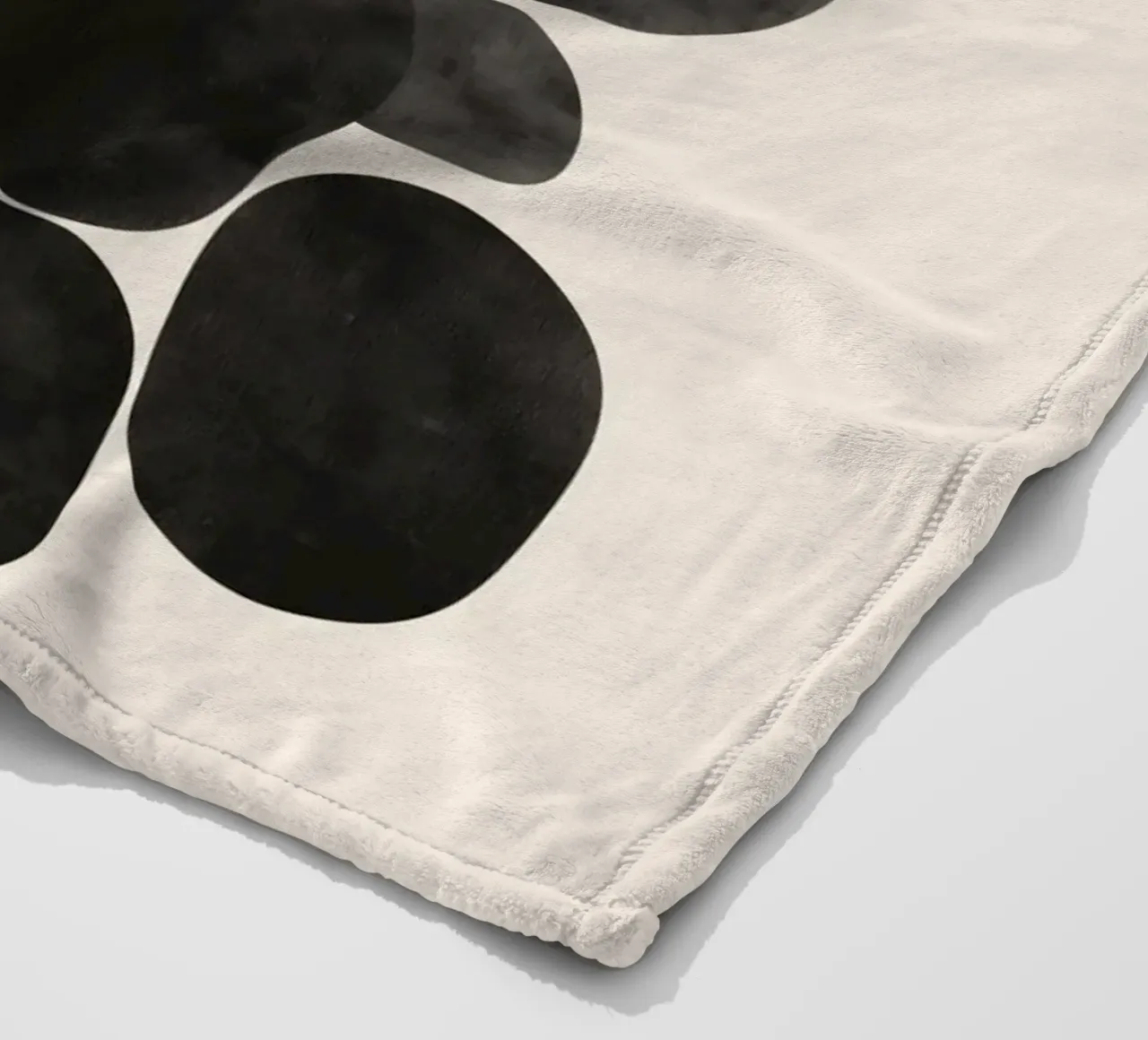 Pebble Form coperta in pile da Nadjaa