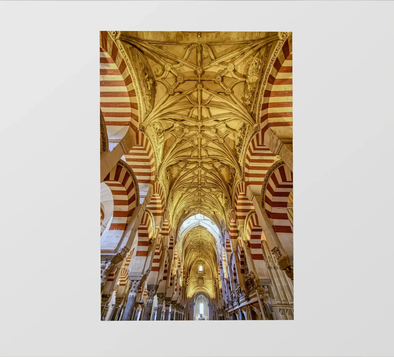 Archi moreschi nella moschea di Córdoba telo in pvc da Bilderwelt - Kunst für die Wand