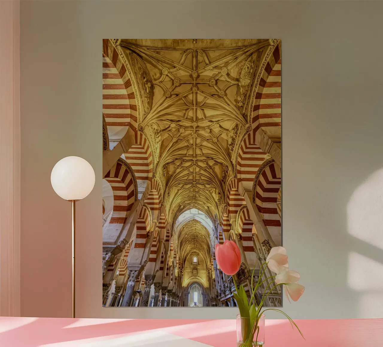 Arcs mauresques dans la mosquée de Cordoue poster avec cadre en aluminium de Bilderwelt - Kunst für die Wand