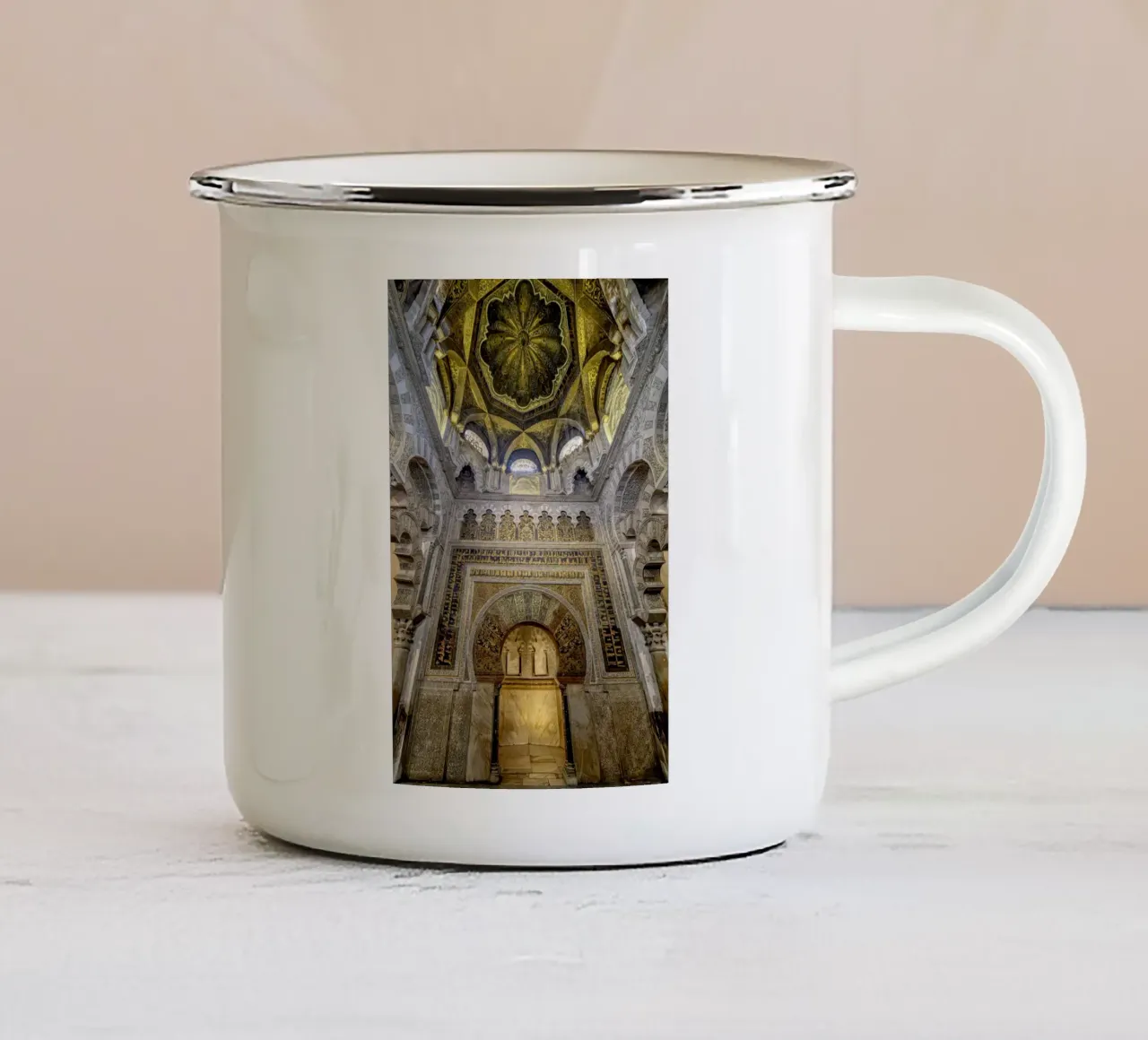 Portale della porta e volta moresca a Córdoba tazza in smalto da Bilderwelt - Kunst für die Wand