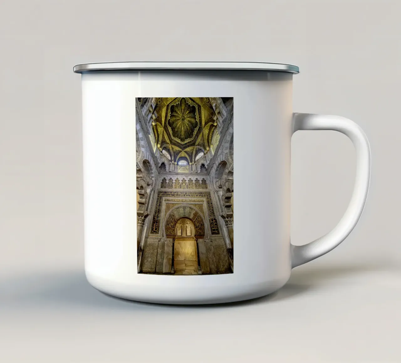 Portale della porta e volta moresca a Córdoba tazza in smalto da Bilderwelt - Kunst für die Wand