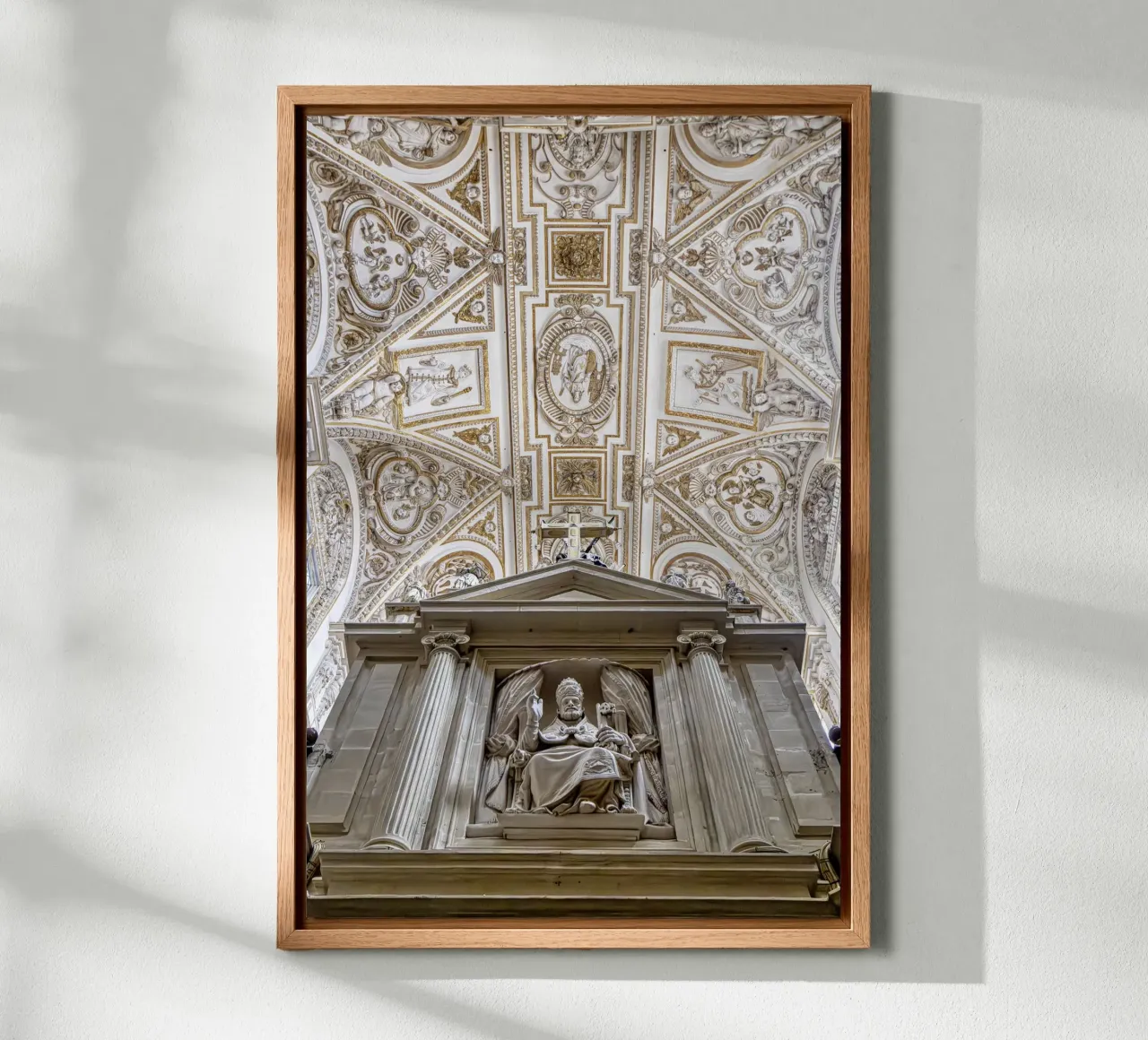 Baroque vault with altarpiece in Córdoba canvas with Floater frame by Bilderwelt - Kunst für die Wand