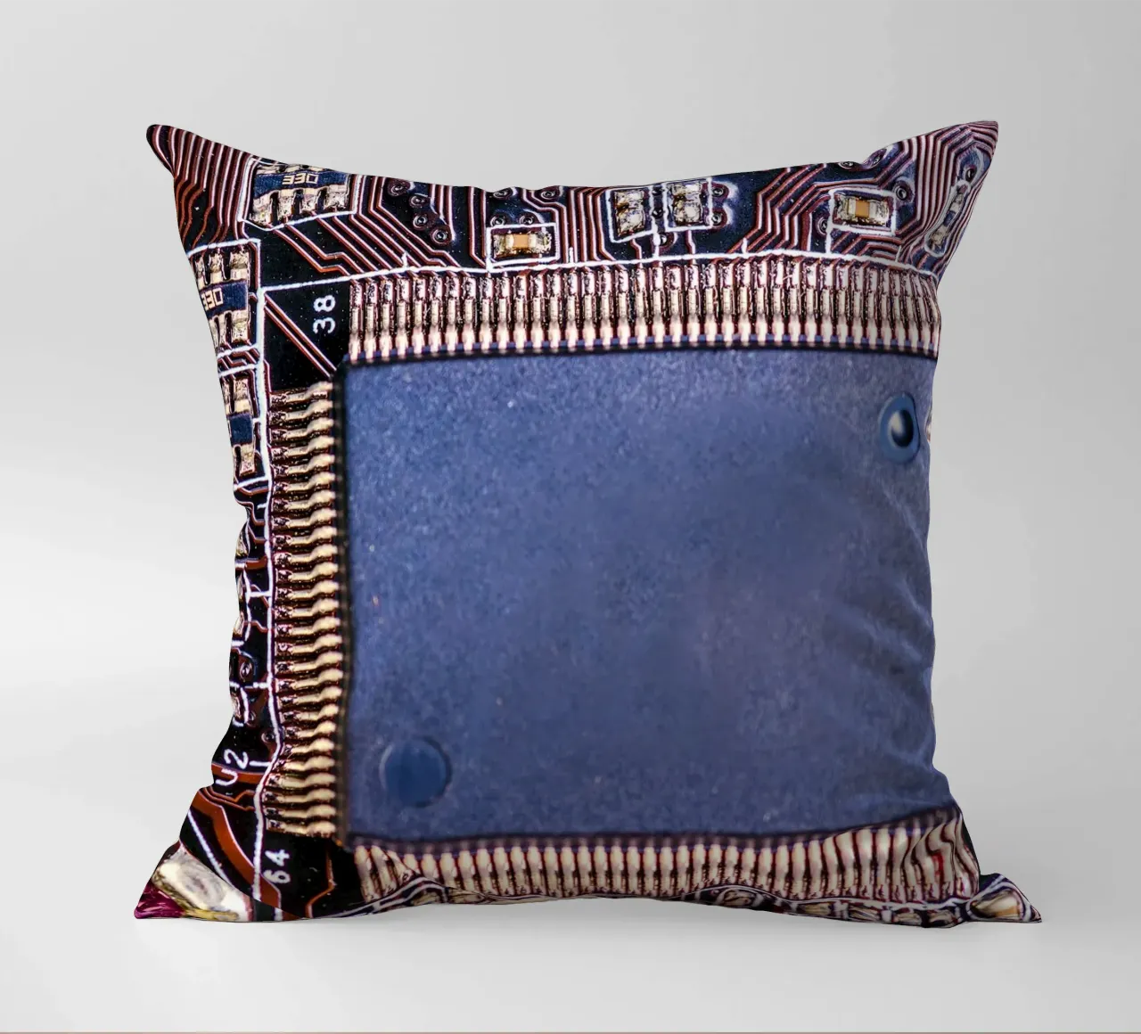 Microprocessor on printed circuit board in detail decorative cushion by Bilderwelt - Kunst für die Wand