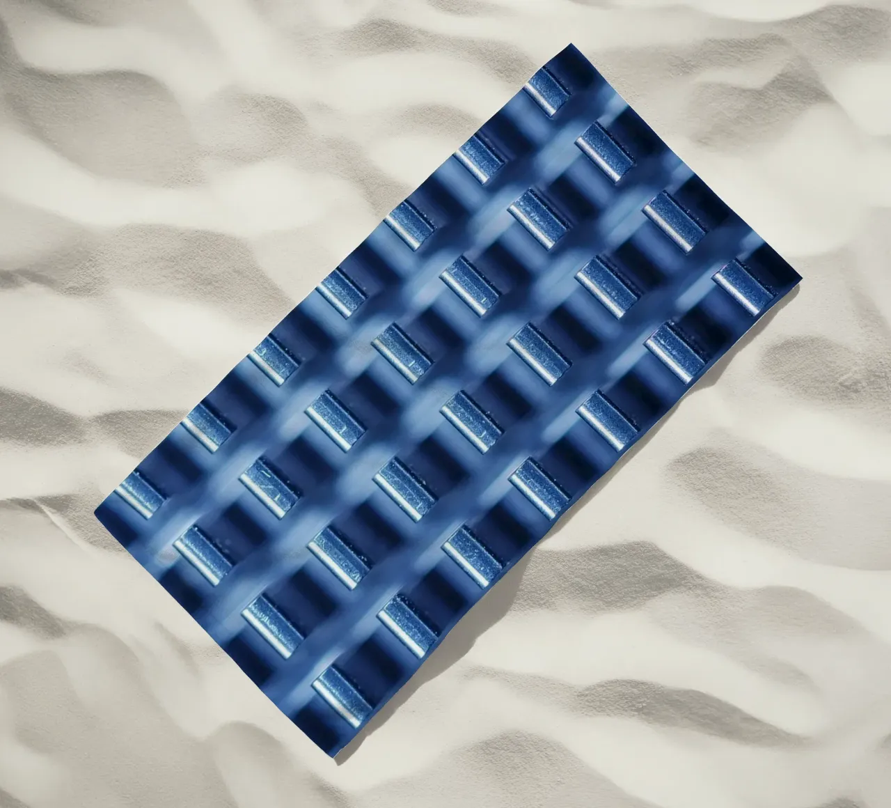 Structure métallique avec ailettes de refroidissement - vue macro serviette de plage de Bilderwelt - Kunst für die Wand