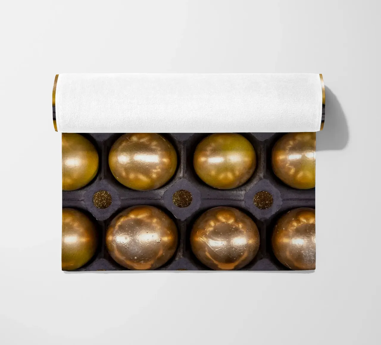 Gold spheres in a symmetrical presentation grid beach towel by Bilderwelt - Kunst für die Wand