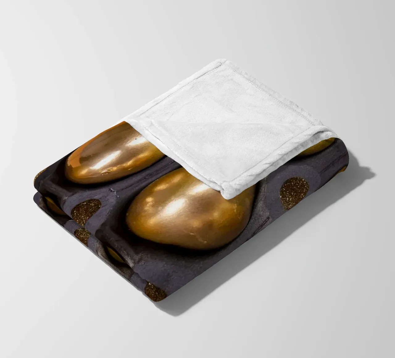 Sfere d'oro in una griglia di presentazione simmetrica coperta in pile da Bilderwelt - Kunst für die Wand