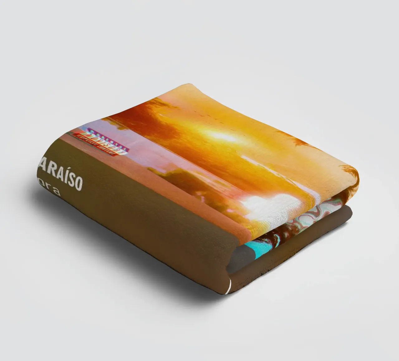 PARAÍSO (2022) Mora towel by DGUnder