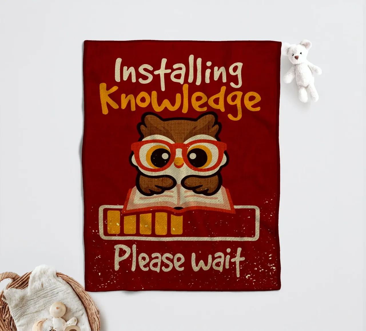Installazione di knowledge owl coperta in pile da Andrew S Morrison