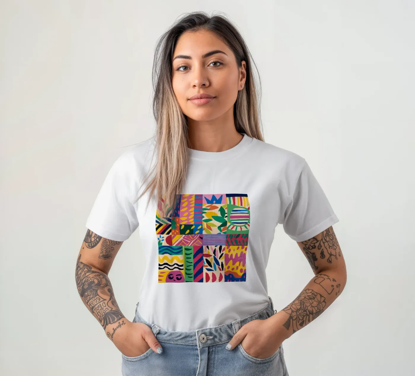 Fröhliches Muster Patchwork T-Shirt von Monuments Fire