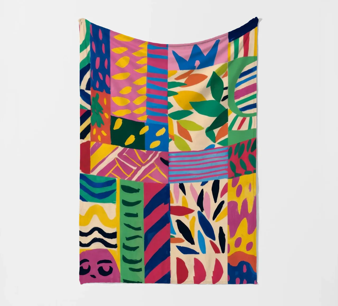 Fröhliches Muster Patchwork Fleecedecke von Monuments Fire