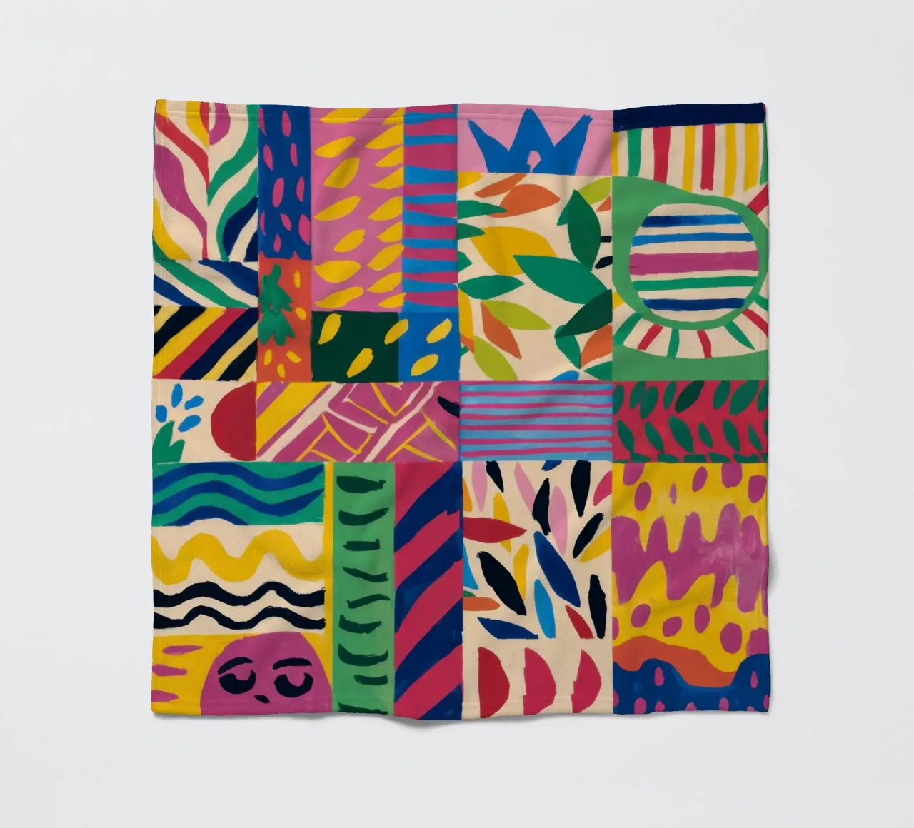 Fröhliches Muster Patchwork Fleecedecke von Monuments Fire