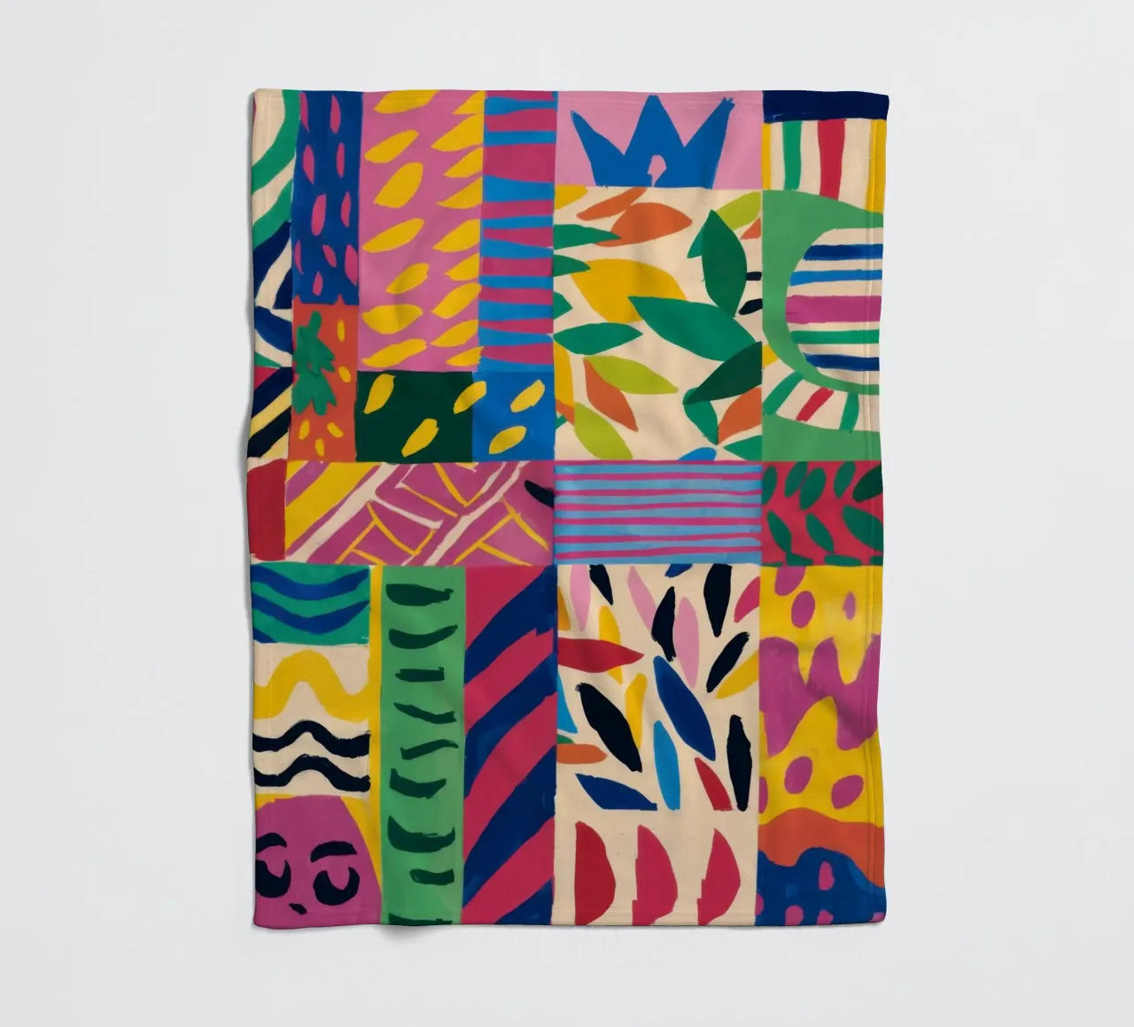 Fröhliches Muster Patchwork Fleecedecke von Monuments Fire