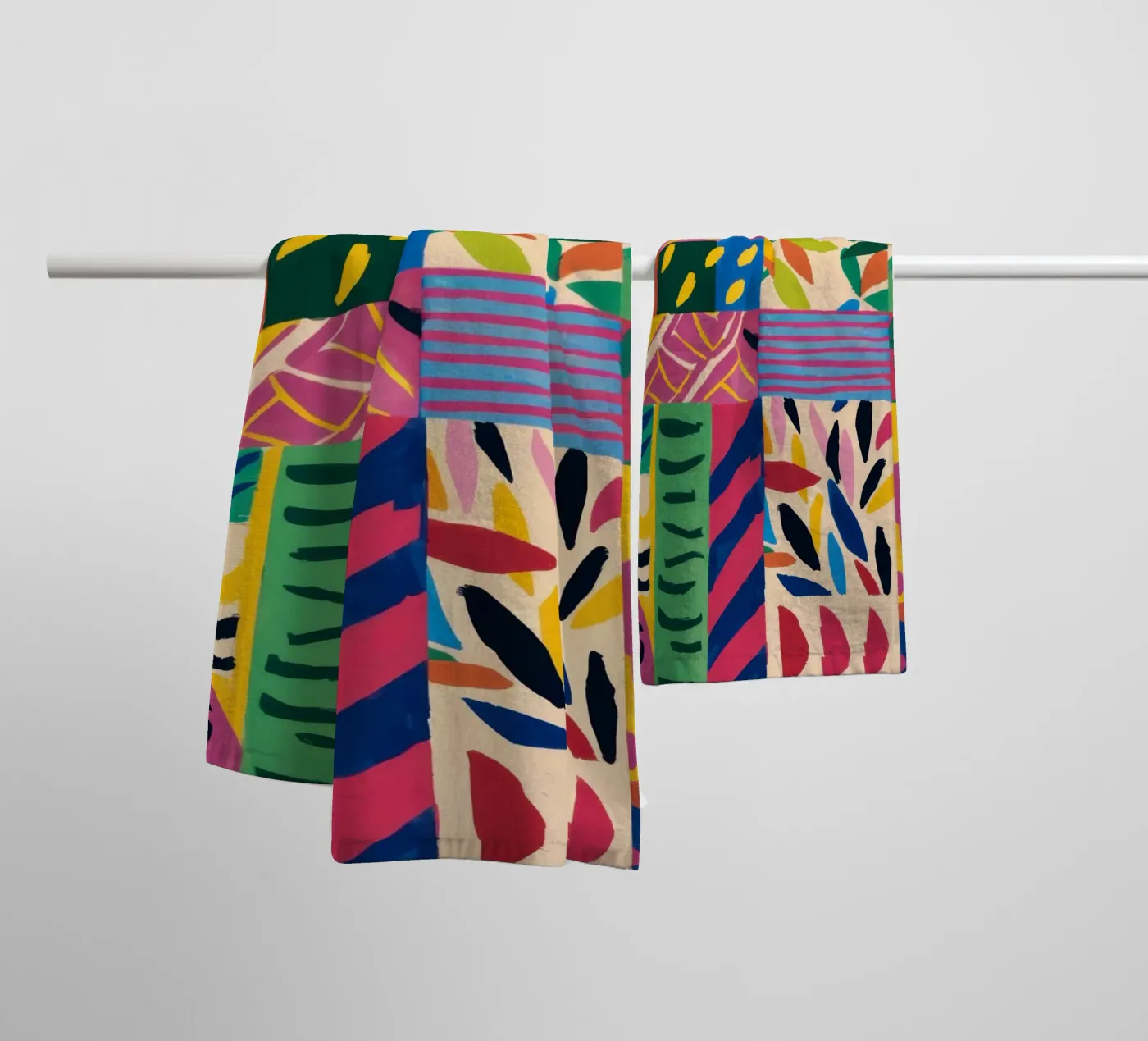 Vrolijk patroon patchwork badhanddoek van Monuments Fire