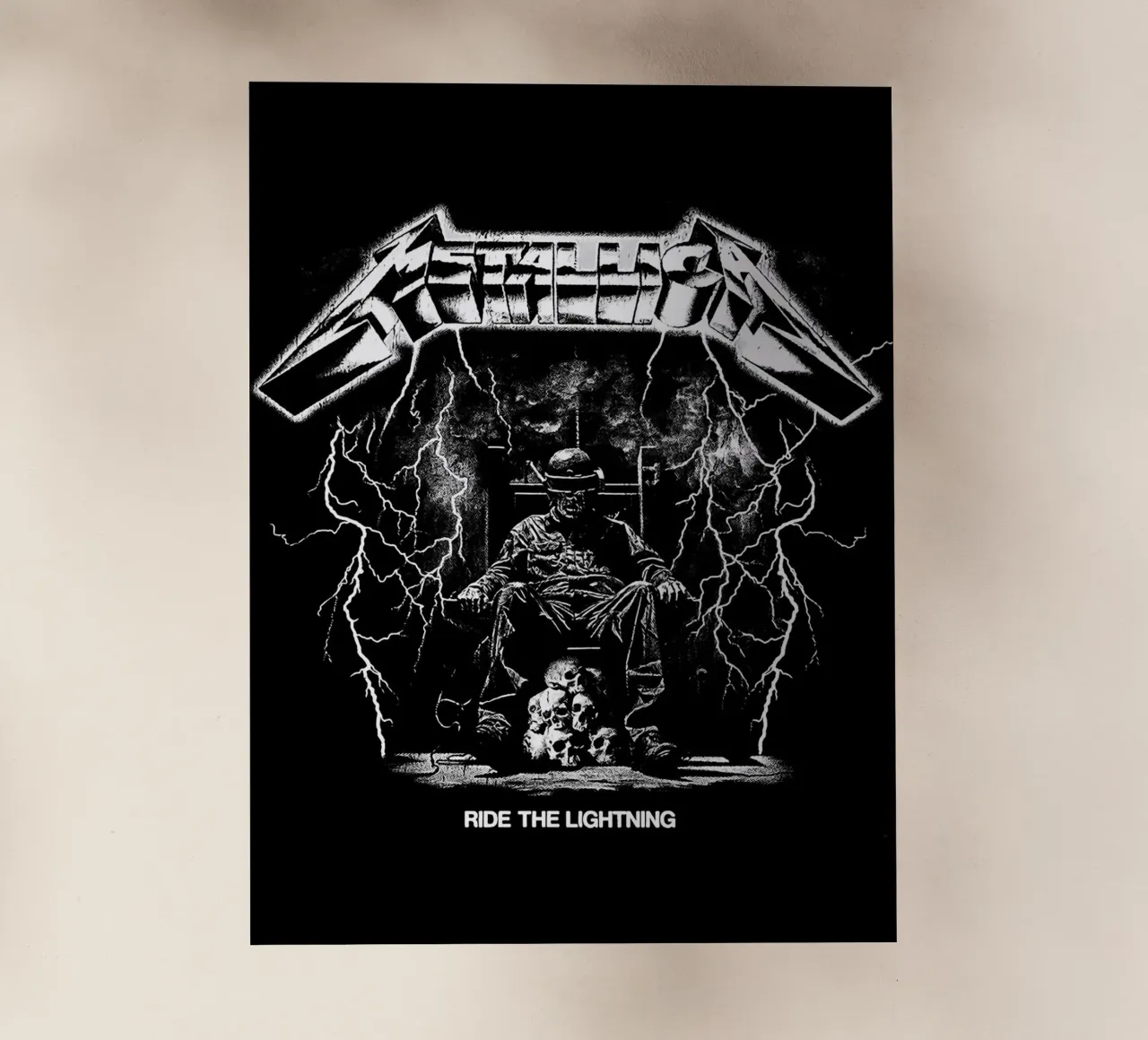 Ride The Lightning metallichead in bianco e nero pellicola backlit da music soul
