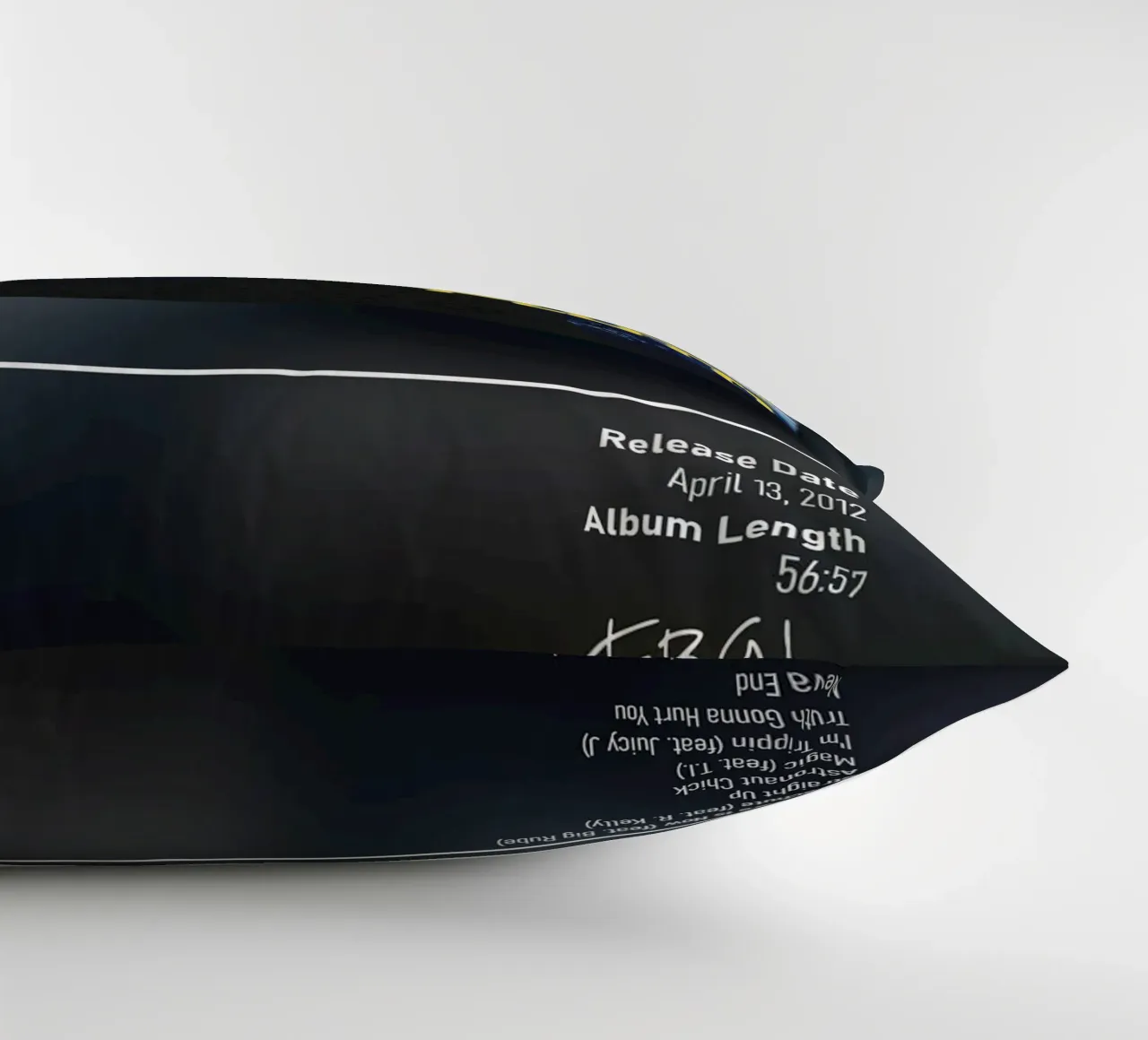 Pluto (2012) by Future cuscino da DGUnder