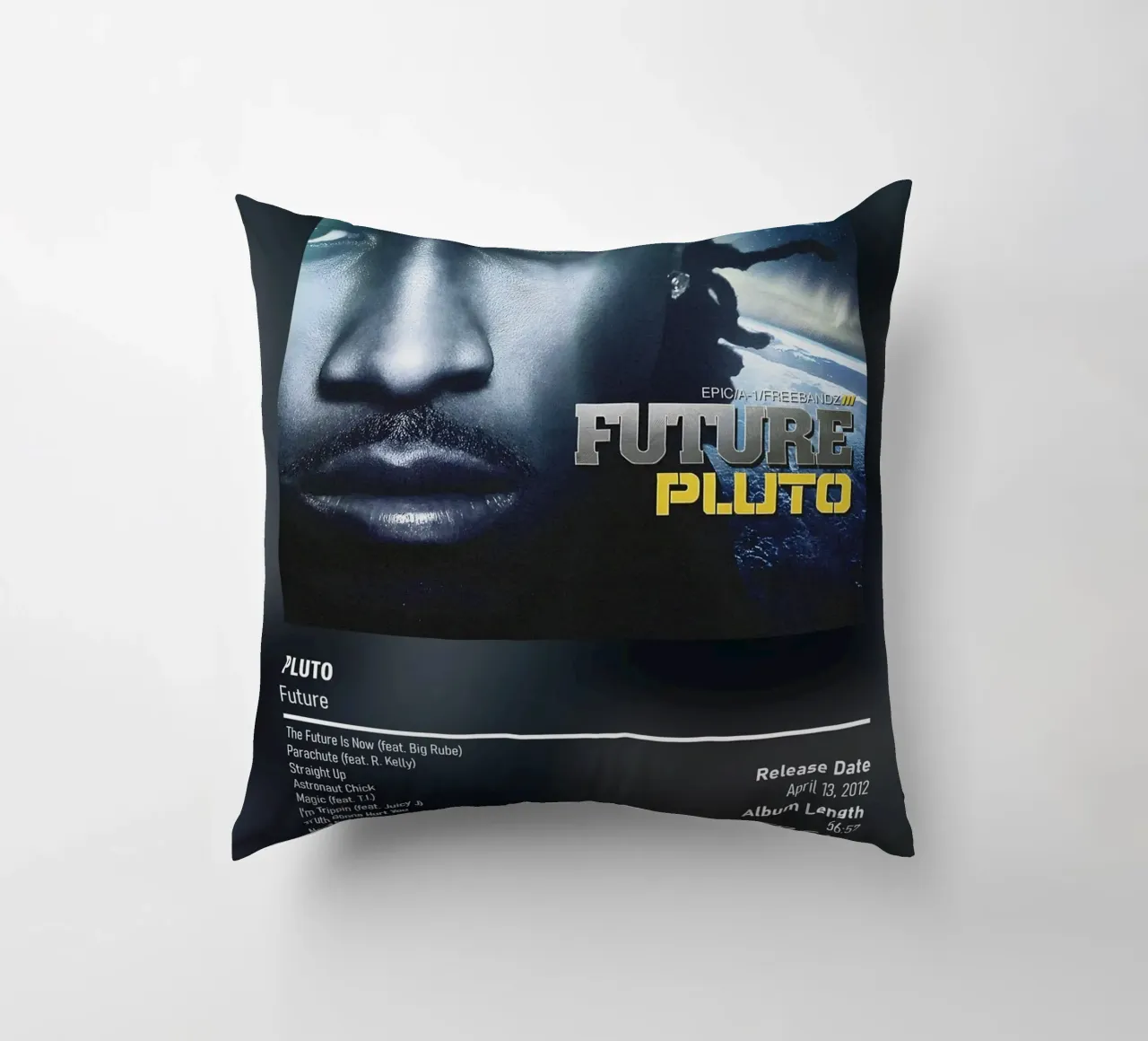 Pluto (2012) by Future cuscino da DGUnder