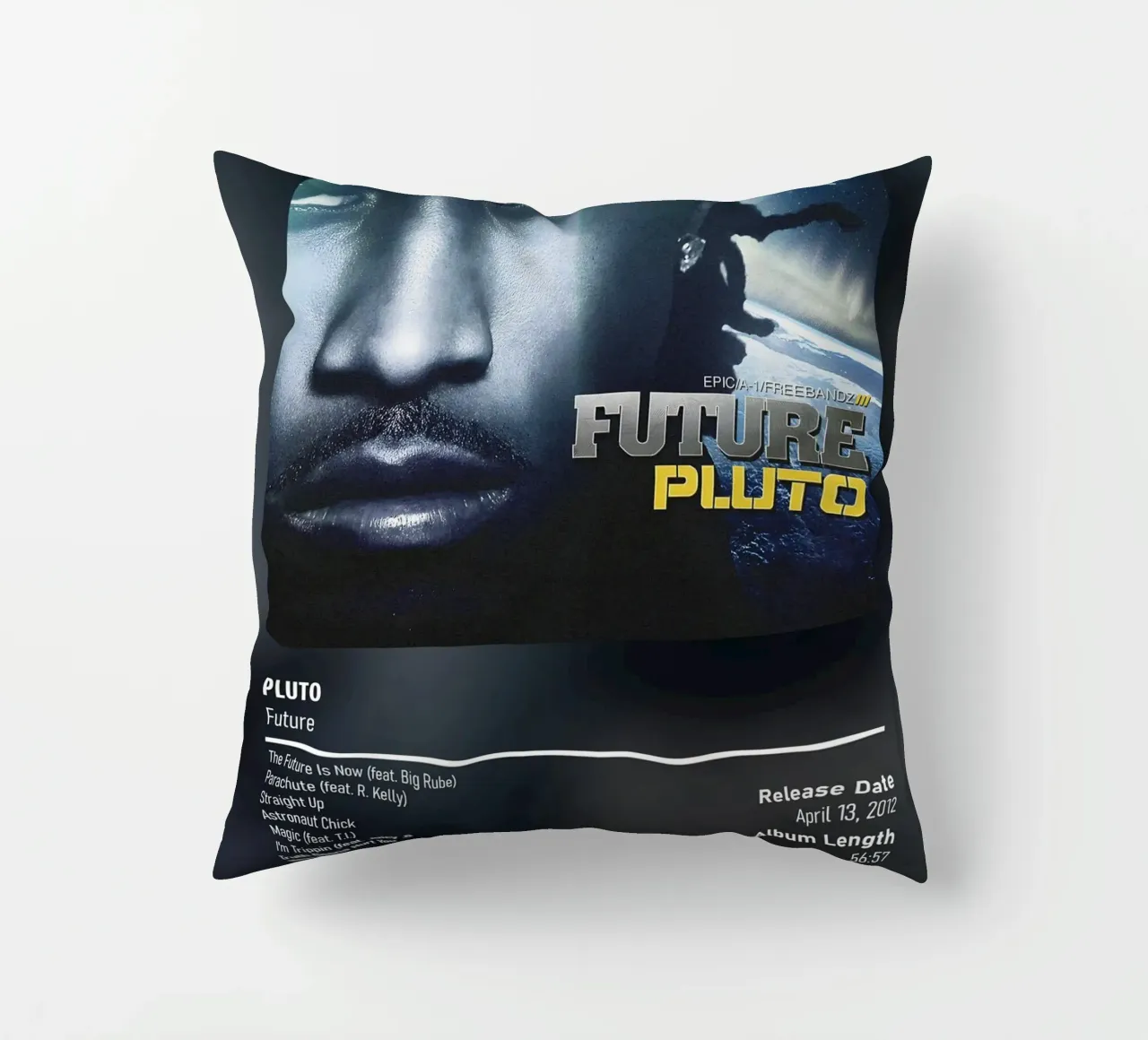 Pluto (2012) by Future cuscino da DGUnder
