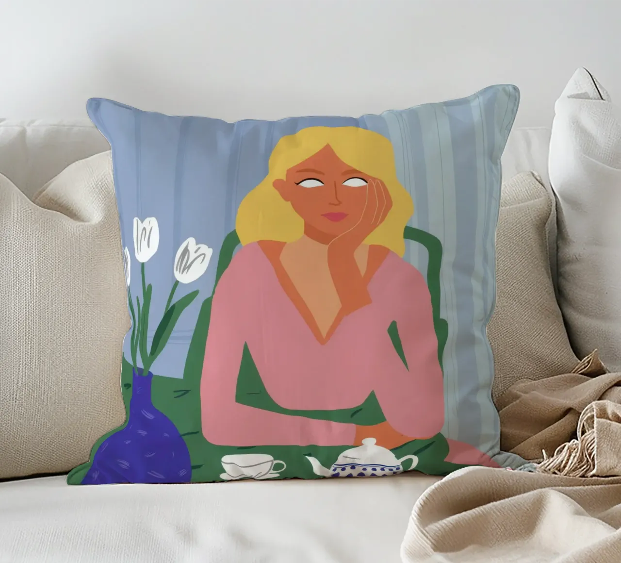 Tulip Croissant Stillness decorative cushion by Reds Jays
