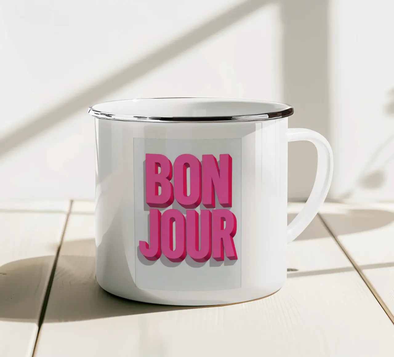 Typo Hello: Bonjour! tazza in smalto da QuooodZ by MooodzArt