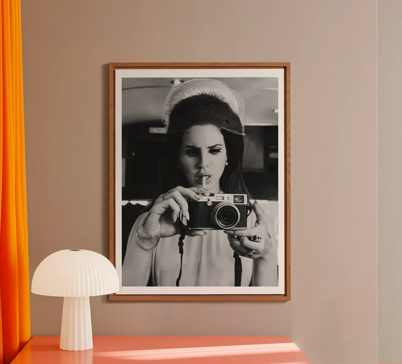 Stile fresco di fumo Lana Del Rey in bianco e nero alluminio dibond da licongeilish