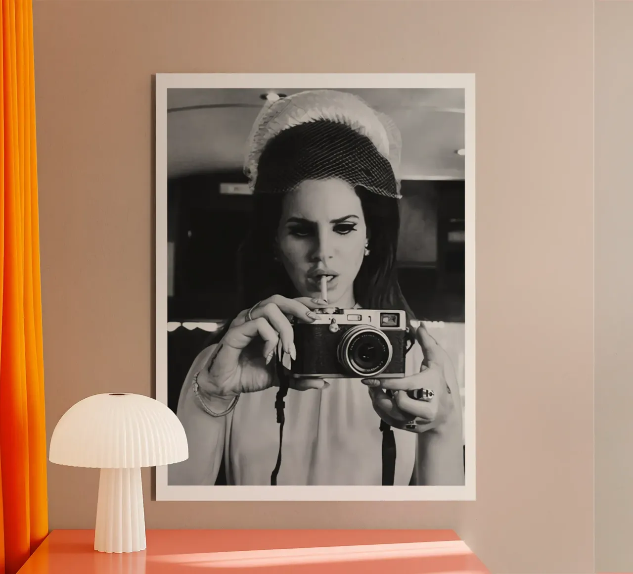 Stile fresco di fumo Lana Del Rey in bianco e nero alluminio dibond da licongeilish