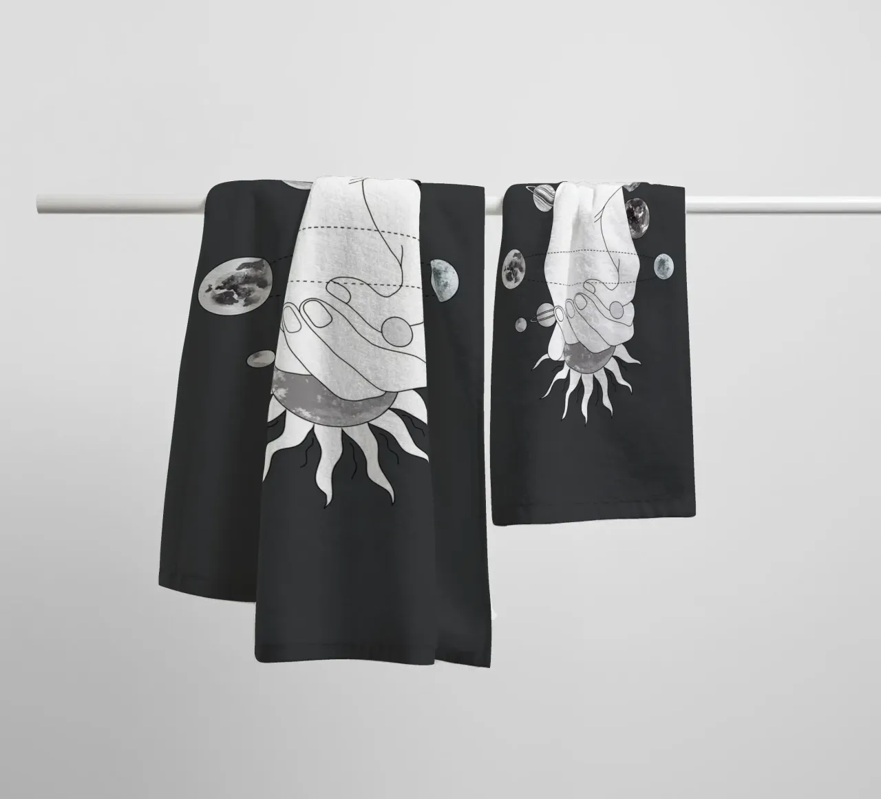 Everything Revolves Around Us II asciugamano da bagno da Nadjaa