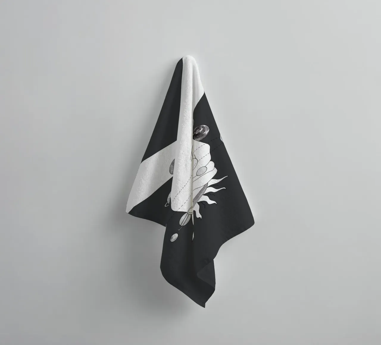 Everything Revolves Around Us II asciugamano da bagno da Nadjaa