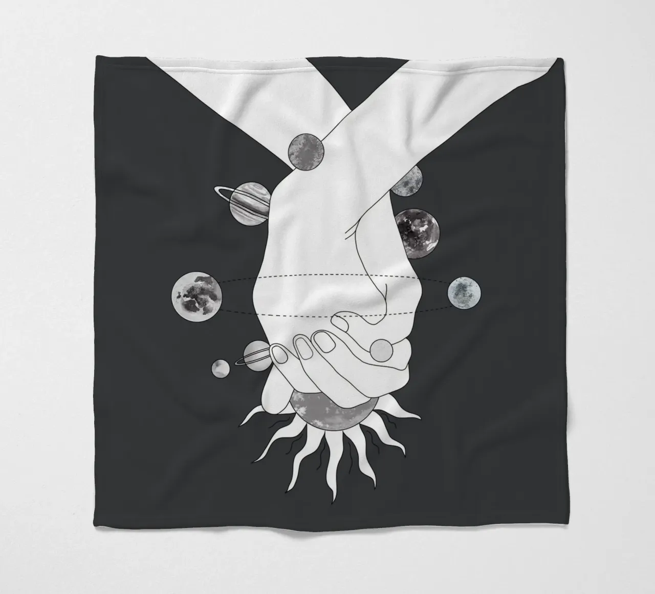 Everything Revolves Around Us II coperta in pile da Nadjaa