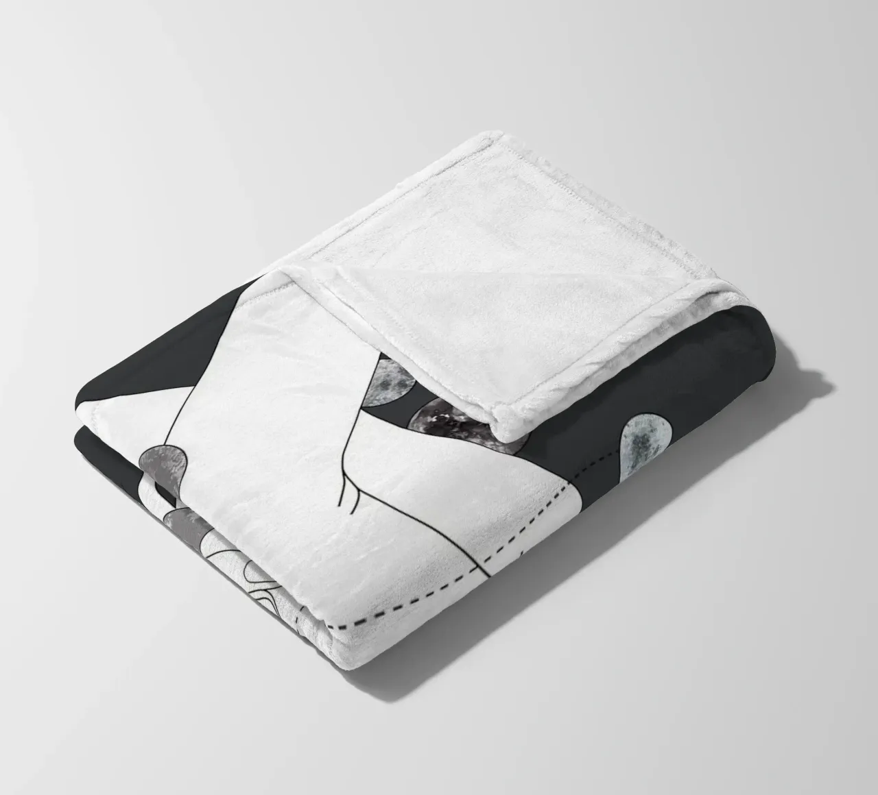 Everything Revolves Around Us II coperta in pile da Nadjaa