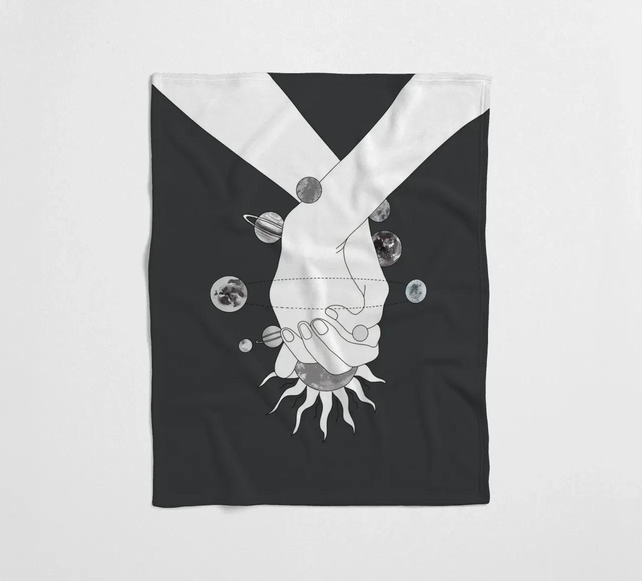 Everything Revolves Around Us II coperta in pile da Nadjaa