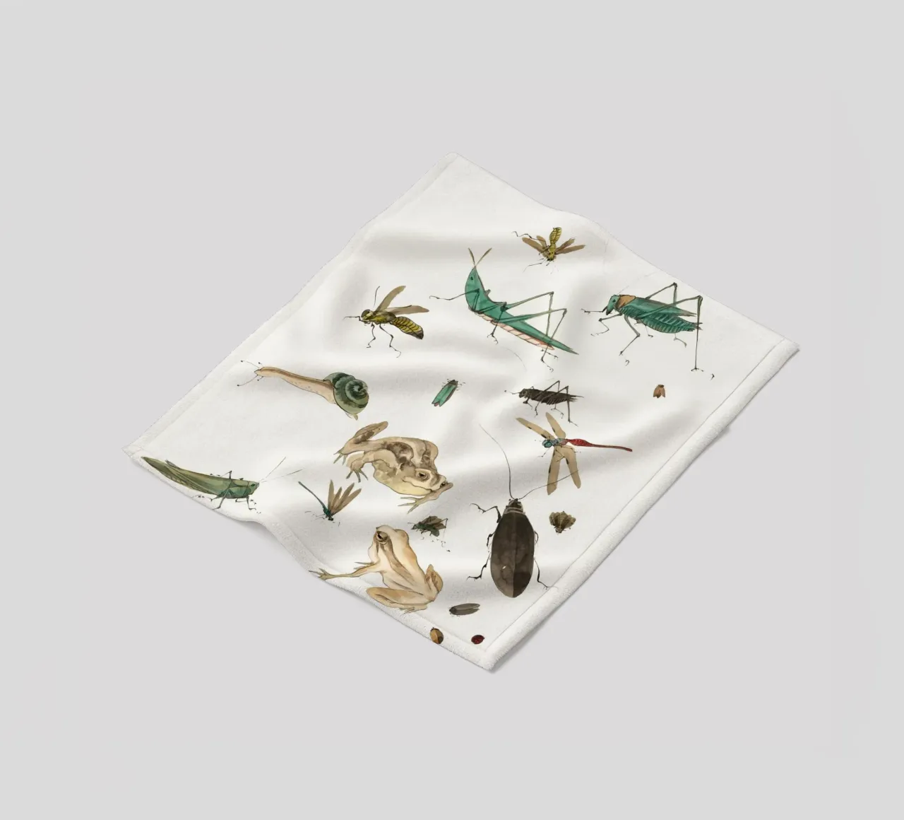 Insects frogs and a snail coperta in pile da Nadjaa