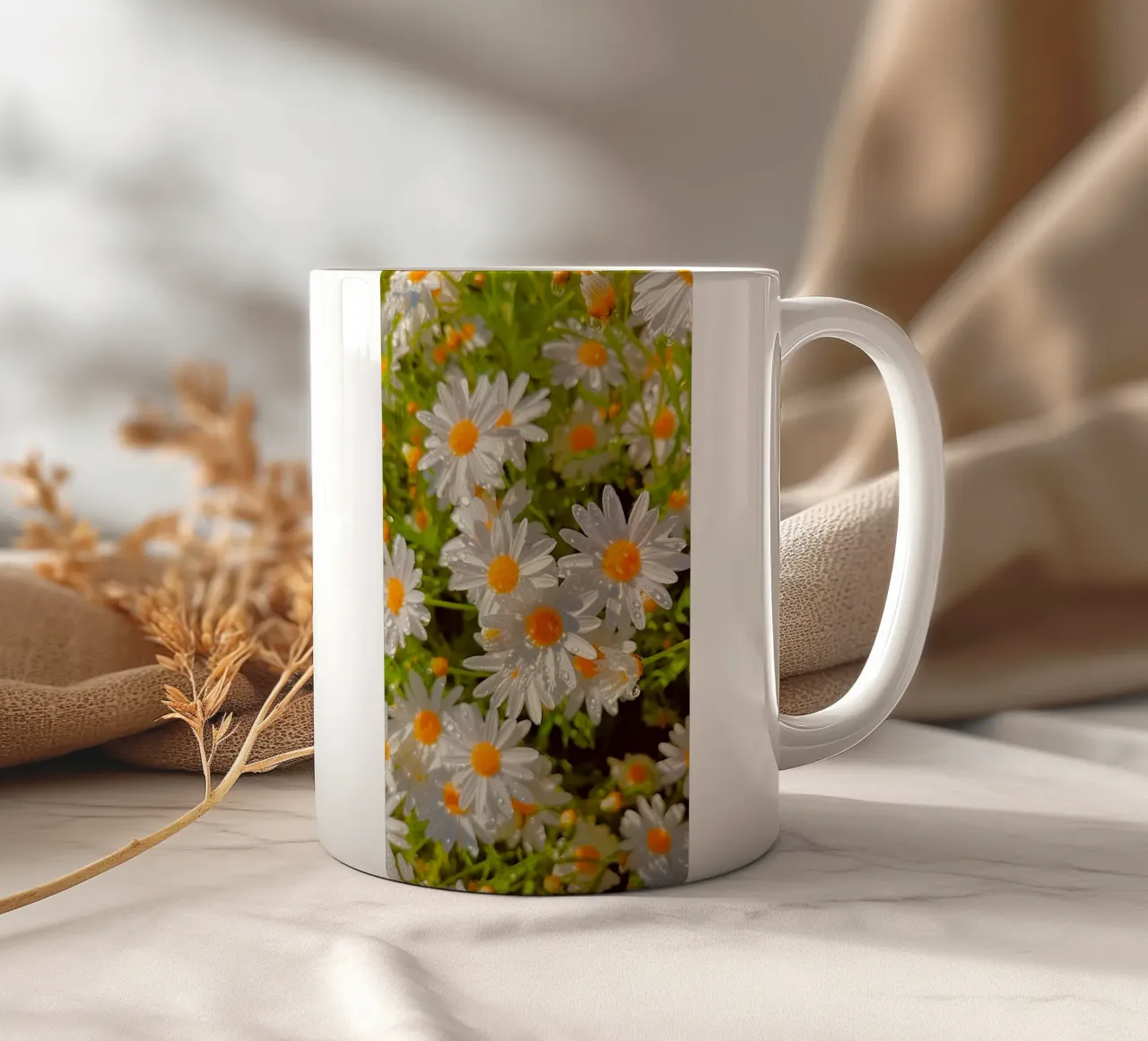 Campo di margherite scintillanti tazza in ceramica da luxi&lace