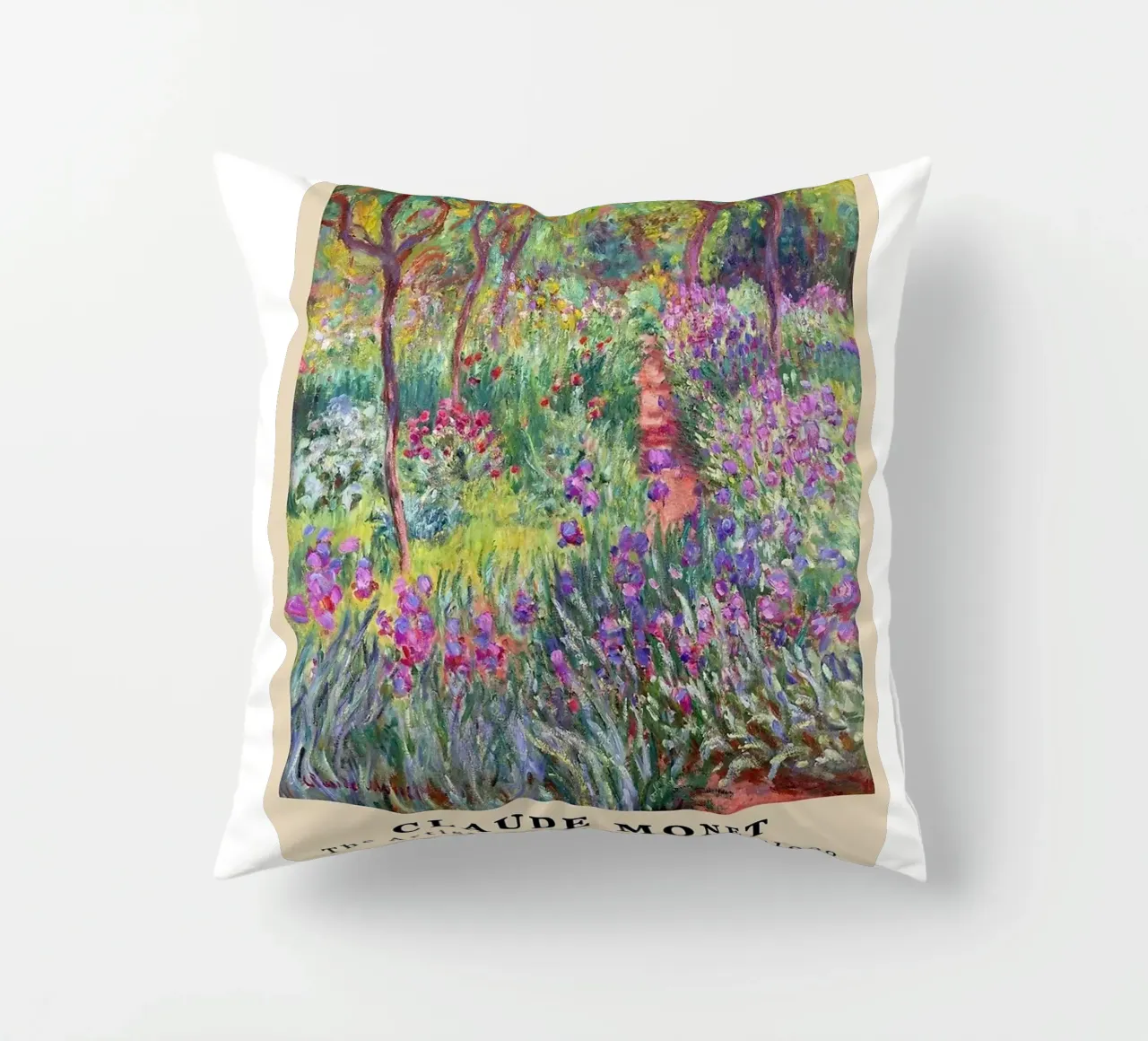 un giardino di iris viola in piena fioritura cuscino da SMG Store
