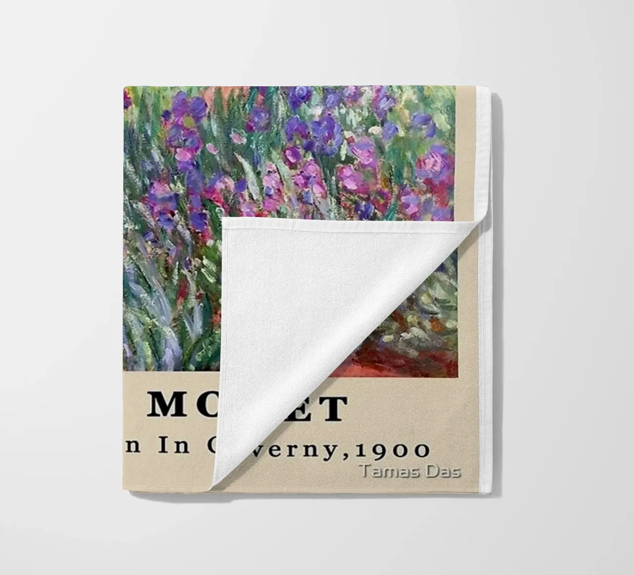un giardino di iris viola in piena fioritura telo mare da SMG Store