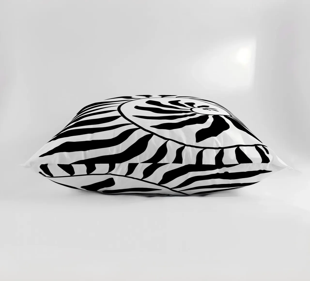 Fibonacci leaf Black cuscino da TijanaArtStudio88