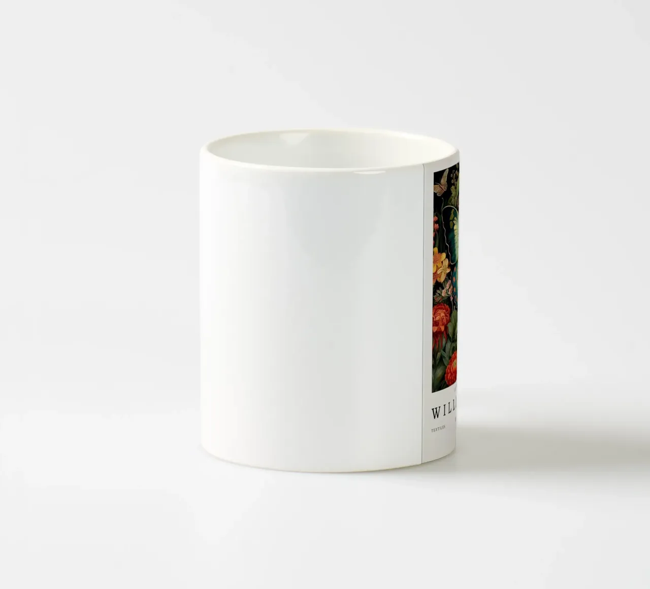 farfalla circondata da fiori tazza in ceramica da Ropech Shop