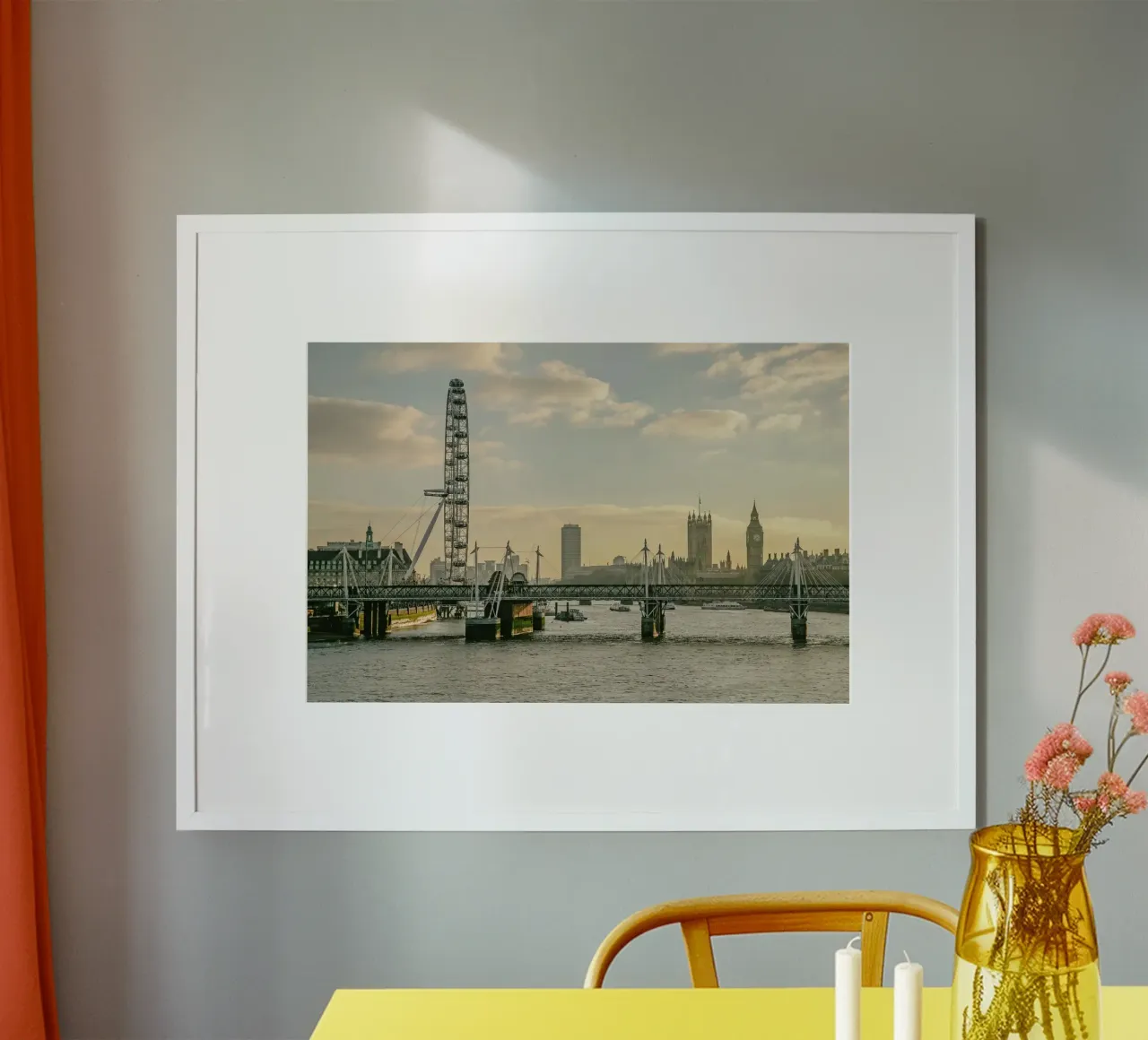Londra senza tempo poster con telaio in alluminio da Wanderlust Vibes