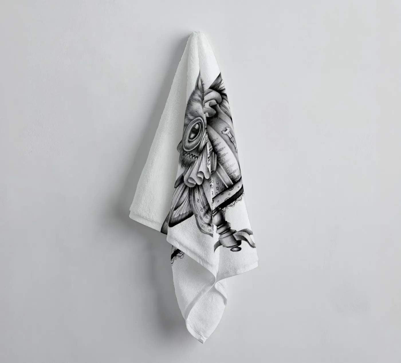 Cat towel by Maria Vdovichenko