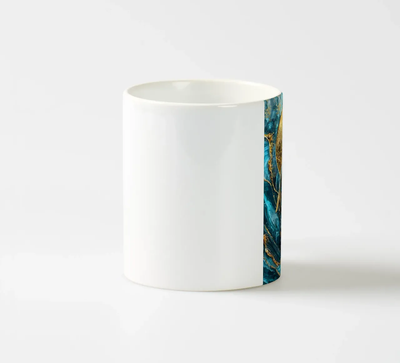 Golden Majesty of the Waves tazza in ceramica da Pixaverse