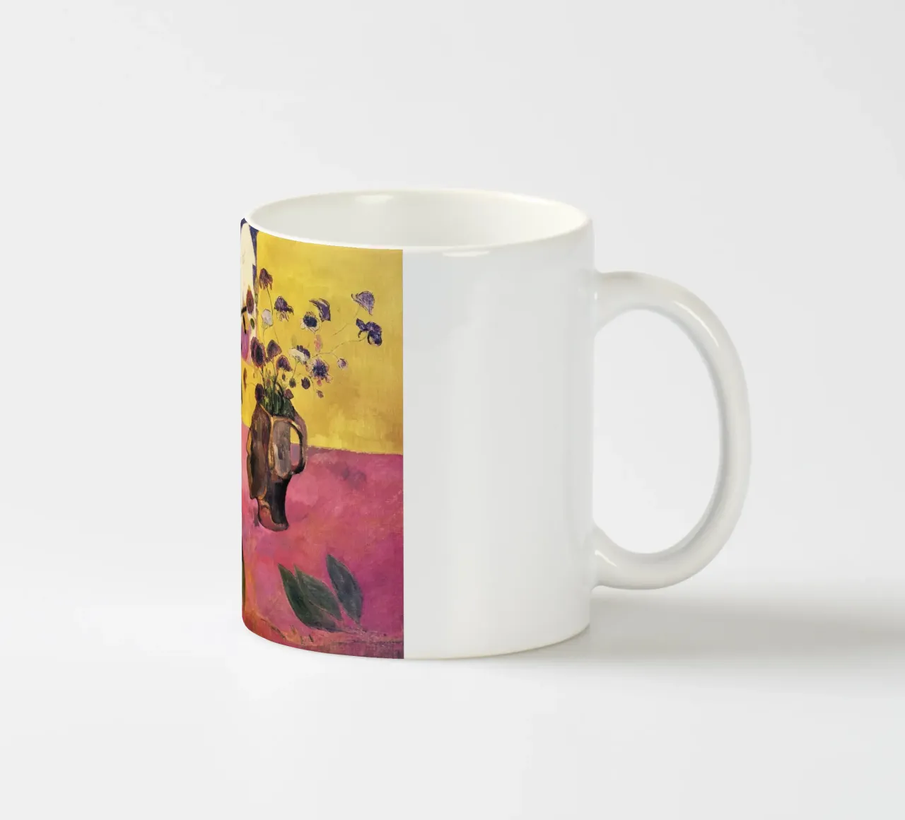 Natura morta con vaso a forma di testa e xilografia giapponese tazza in ceramica da Venus Art