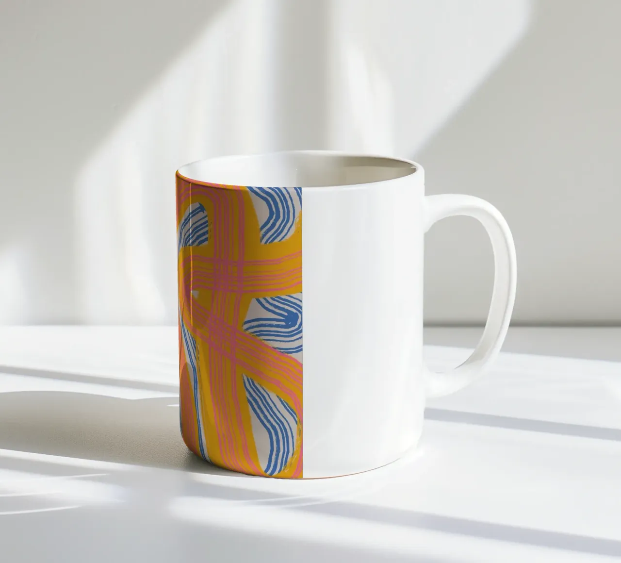 Astrazione delle linee 23 tazza in ceramica da Little Dean