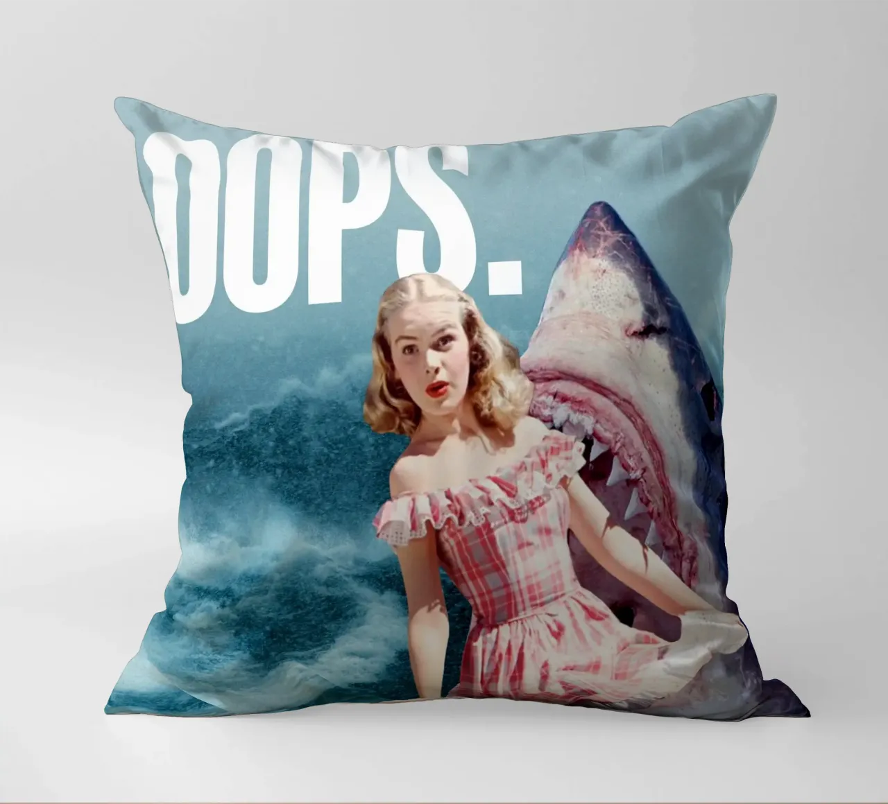 Oops (Girl & Shark) cuscino da MsGonzalez